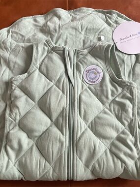 Dreamland Baby Quilted Zip Sleep Sack - Soft Sage Green 6-12 months nwt